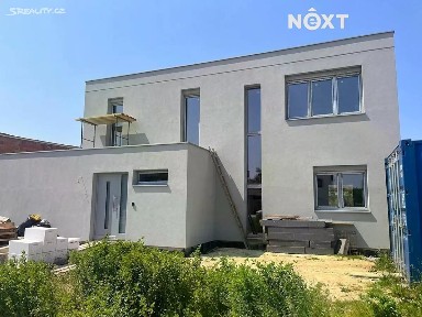 Prodej rodinného domu 192 m², pozemek 809 m²