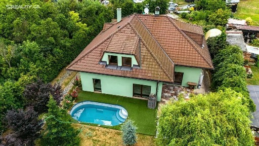 Prodej rodinného domu 238 m², pozemek 1541 m² Husova, Neveklov