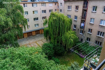Prodej bytu 1+kk 35 m² Ke Krči, Praha - Braník