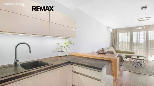 Prodej bytu 2+kk 73 m² Hlučkova, Praha - Letňany