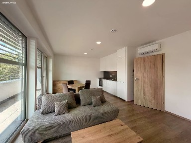 Pronájem bytu 1+kk 38 m² Vodárenská, Mladá Boleslav - Čejetice