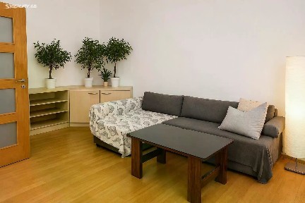 Pronájem bytu 2+kk 57 m² Pod stupni, Praha - Vršovice