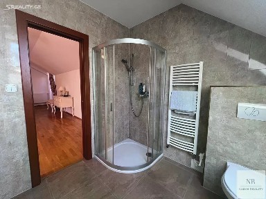 Prodej rodinného domu 362 m², pozemek 770 m²