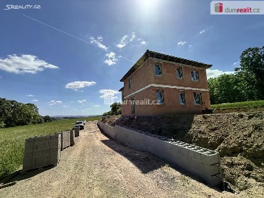 Prodej bytu 3+kk 83 m² Tehov
