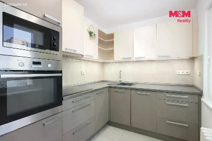 Prodej bytu 3+1 66 m² Hráského, Benešov