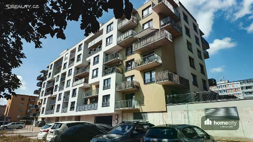 Prodej bytu 2+kk 57 m² Boženy Vikové-Kunětické, Pardubice - Zelené Předměstí