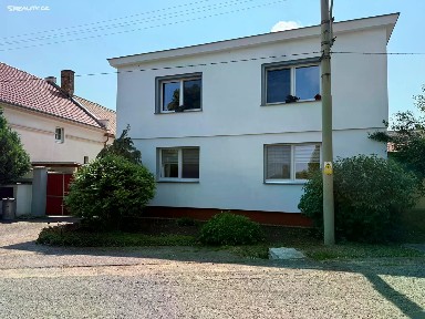Pronájem bytu 2+1 81 m² Jenčice