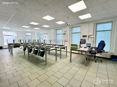 Pronájem obchodního prostoru 100 m²