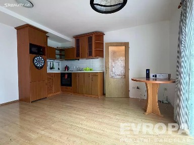 Pronájem bytu 2+kk 50 m² Na Hrázce, Hradec Králové - Nový Hradec Králové