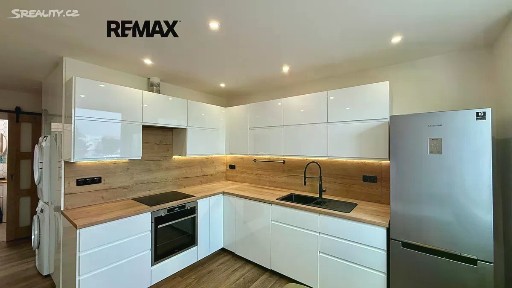 Pronájem bytu 3+1 72 m² U Splavu, Břeclav