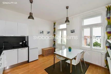 Prodej bytu 2+kk 44 m² Žižkovo náměstí, Praha - Žižkov