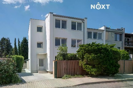 Prodej bytu 1+kk 16 m² Vajgarská, Praha - Kyje