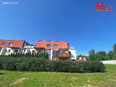 Hradec Králové, Svobodné Dvory, K Meteoru, 36