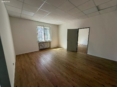 Pronájem kanceláře 63 m² Na Zátorce, Praha - Bubeneč