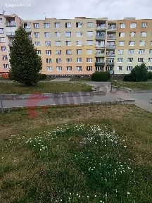 Husova, Přeštice