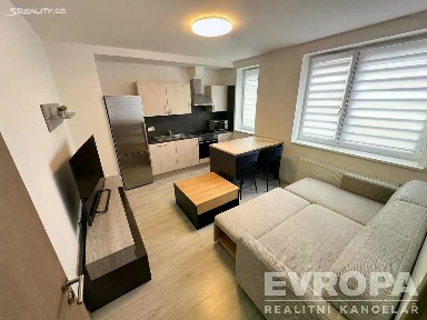 Pronájem bytu 2+kk 42 m² Halštatská, Plzeň - Újezd