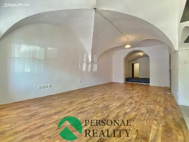 Pronájem bytu 2+1 85 m² náměstí Svobody, Planá