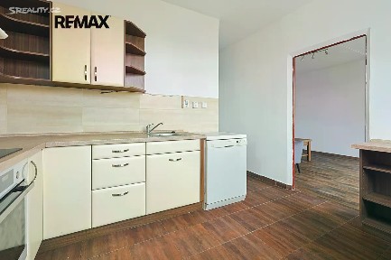 Pronájem bytu 3+1 71 m² Strážnická, Plzeň - Severní Předměstí