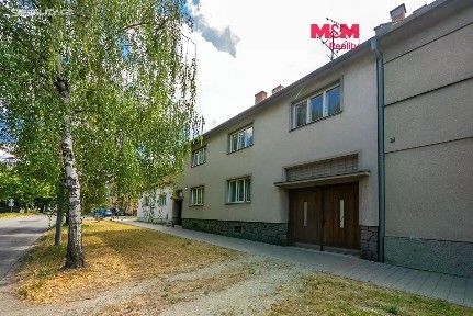 Prodej rodinného domu 198 m², pozemek 673 m²