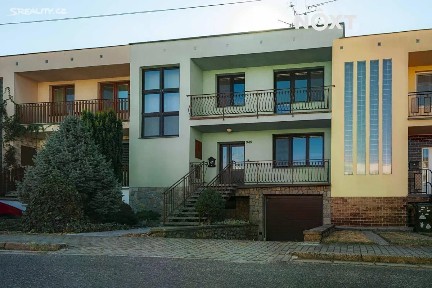 Prodej rodinného domu 222 m², pozemek 336 m²