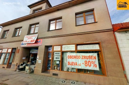 Veselí nad Moravou, Hodonín