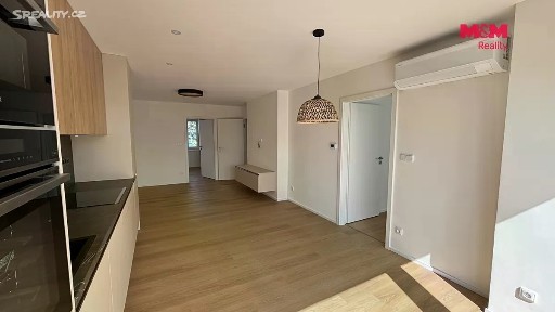 Pronájem bytu 4+kk 73 m²