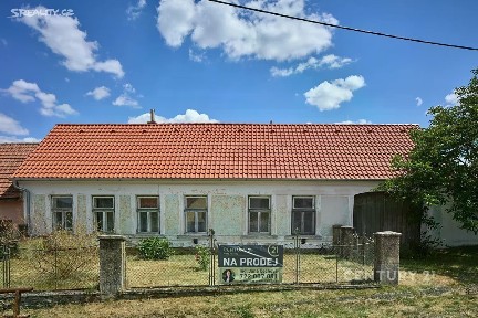 Prodej rodinného domu 80 m², pozemek 2336 m²