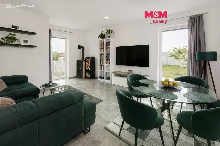 Prodej rodinného domu 238 m², pozemek 926 m²