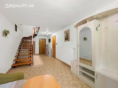 Prodej rodinného domu 238 m², pozemek 203 m²