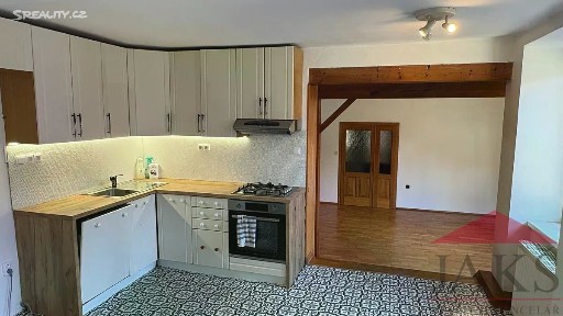 Prodej rodinného domu 200 m², pozemek 808 m²