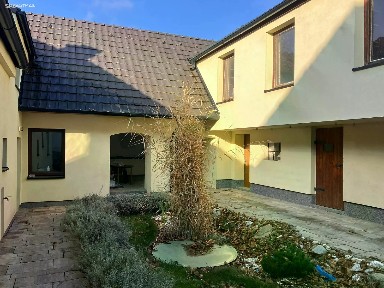 Prodej vícegeneračního domu 418 m², pozemek 1913 m²