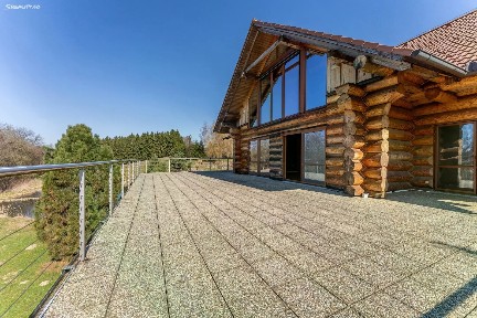 Prodej rodinného domu 434 m², pozemek 12655 m²