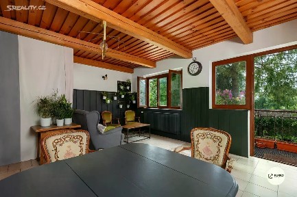 Prodej rodinného domu 305 m², pozemek 632 m²