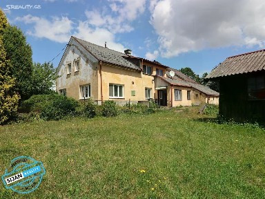 Prodej rodinného domu 205 m², pozemek 2064 m²