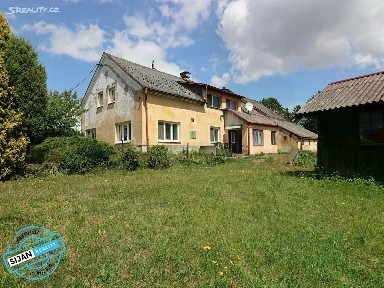 Prodej rodinného domu 205 m², pozemek 2064 m²