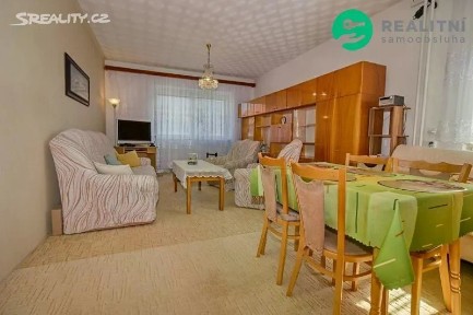 Prodej rodinného domu 316 m², pozemek 653 m²