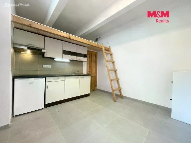 Prodej obchodního prostoru 18 m² Praha - Smíchov