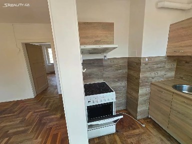 Žatec, Louny, Husova