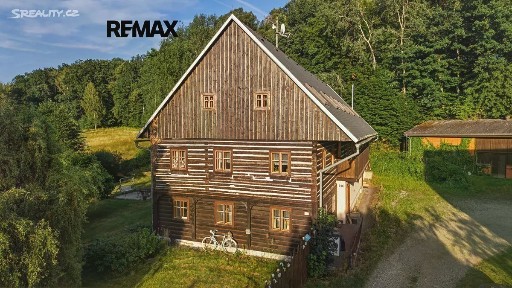 Prodej rodinného domu 556 m², pozemek 3366 m²