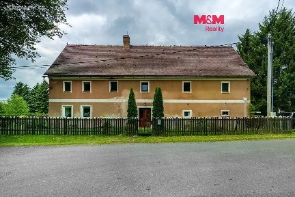 Prodej rodinného domu 227 m², pozemek 4167 m²