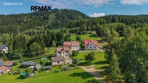 Prodej rodinného domu 260 m², pozemek 740 m²