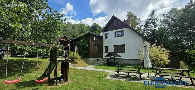 Prodej rodinného domu 320 m², pozemek 1160 m² Lipová-lázně - Horní Lipová