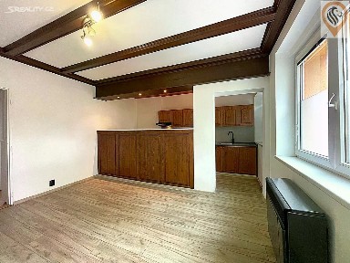 Prodej bytu 1+1 41 m² Božičany