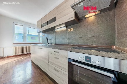Prodej bytu 2+1 63 m² Sídl. Míru, Volary