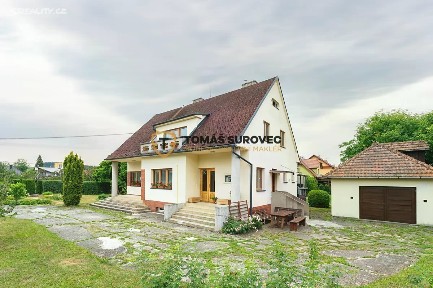 Spojovací, Slavičín