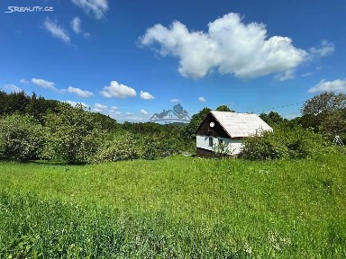 Prodej rodinného domu 238 m², pozemek 26144 m²