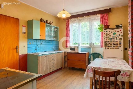 Prodej rodinného domu 94 m², pozemek 1642 m²