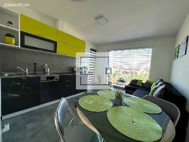 Pronájem bytu 2+kk 45 m² Dana Bartoše, Třeboň - Třeboň II