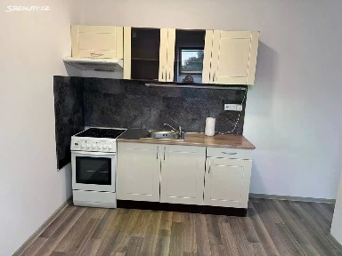 Pronájem bytu 3+1 85 m² Chelčického, Hradec Králové - Pražské Předměstí