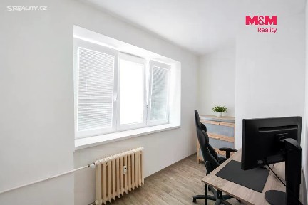 Pronájem bytu 2+1 46 m² Vocelova, Hradec Králové - Pražské Předměstí